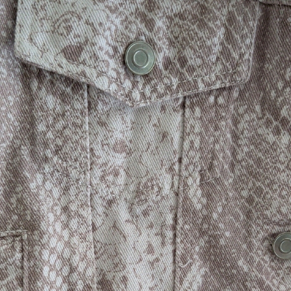 Peach Love California Cream Snake Print Fringe Jean Jacket - Picture 7 of 7